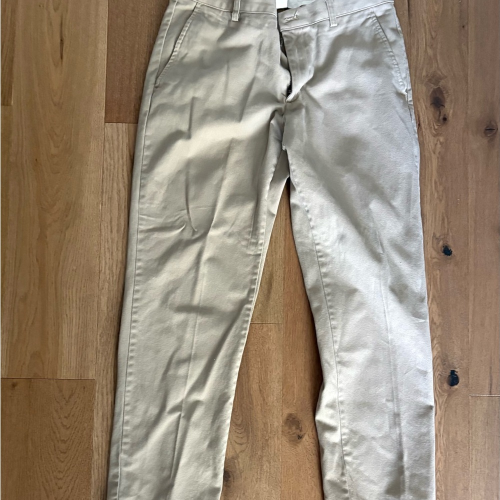 Chaps Men's Cream Chinos